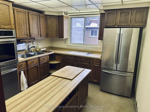 Photo 6 at 4 - 431 Military Trail Trail, Morningside, Toronto