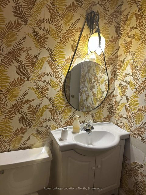 Photo 7 at 4 - 431 Military Trail Trail, Morningside, Toronto