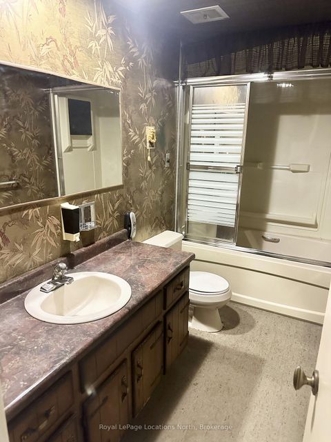 Photo 10 at 4 - 431 Military Trail Trail, Morningside, Toronto