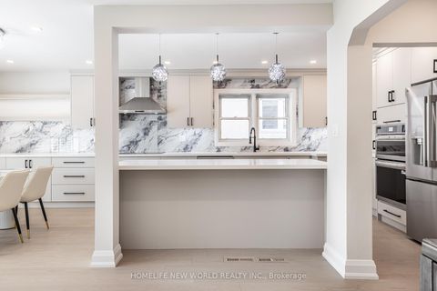 Photo 5 at 192 Combe Avenue, Bathurst Manor, Toronto