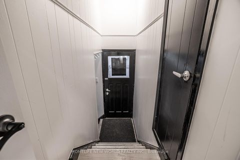 Photo 16 at 192 Combe Avenue, Bathurst Manor, Toronto