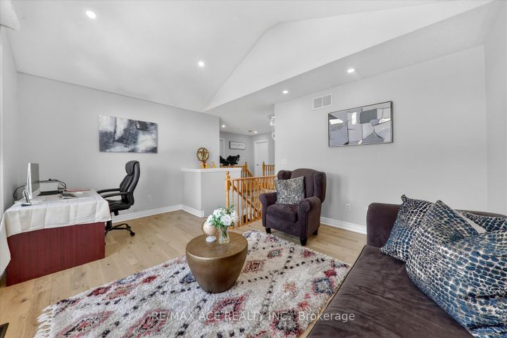 Photo 19 at 9 Invitational Road, Bram East, Brampton