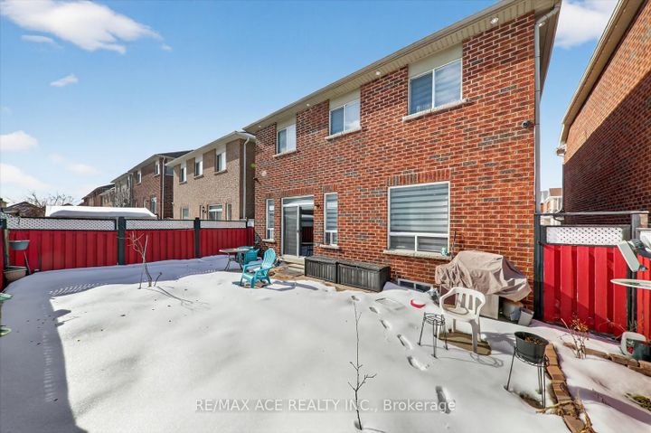 Photo 41 at 9 Invitational Road, Bram East, Brampton