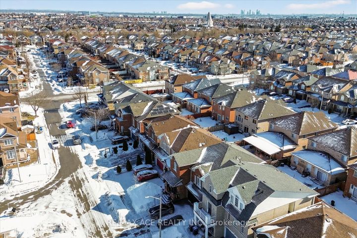 Photo 44 at 9 Invitational Road, Bram East, Brampton