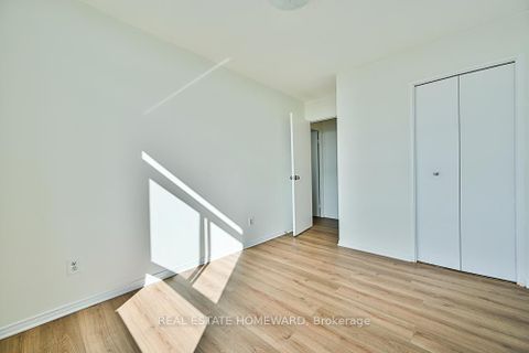 Photo 16 at 1015 - 2550 Pharmacy Avenue, L'Amoreaux, Toronto