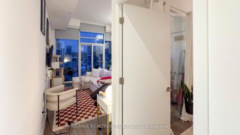 Photo 11 at 532 - 50 Power Street, Moss Park, Toronto