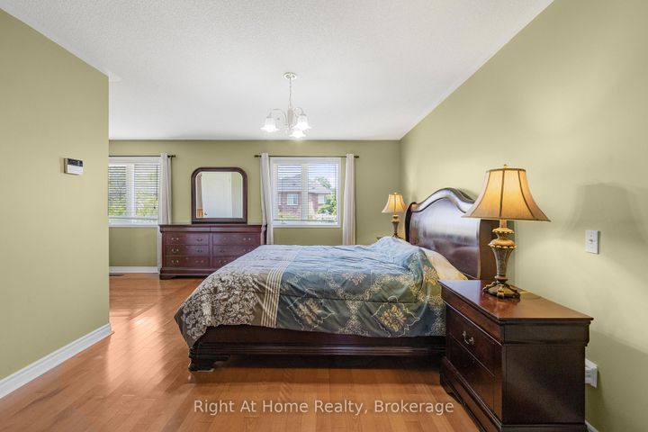 Photo 20 at 2405 Eden Valley Drive, RO River Oaks, Oakville