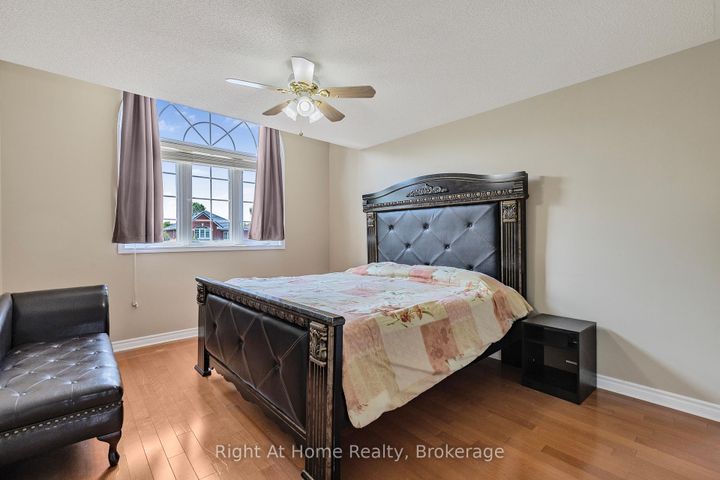 Photo 26 at 2405 Eden Valley Drive, RO River Oaks, Oakville