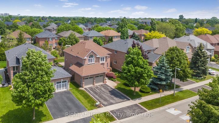 Photo 35 at 2405 Eden Valley Drive, RO River Oaks, Oakville