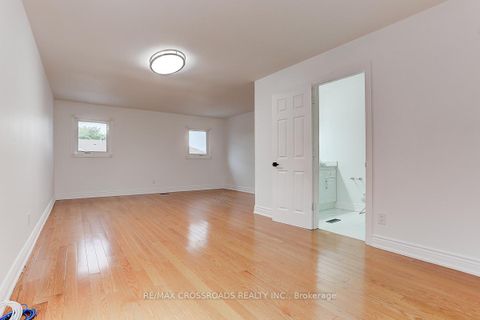 Photo 26 at 125 Green Bush Crescent, Yorkhill, Vaughan