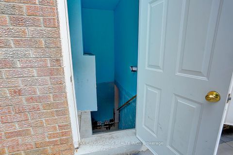 Photo 38 at 125 Green Bush Crescent, Yorkhill, Vaughan