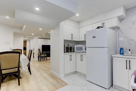 Photo 40 at 125 Green Bush Crescent, Yorkhill, Vaughan