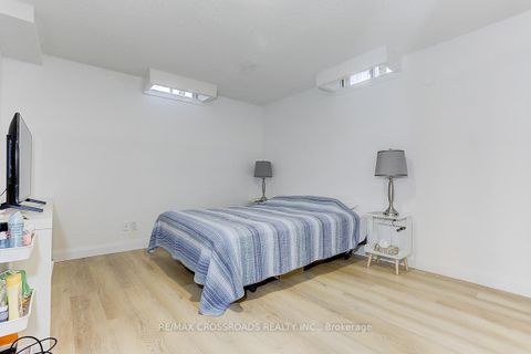 Photo 44 at 125 Green Bush Crescent, Yorkhill, Vaughan