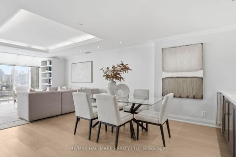 Photo 12 at 1005 - 211 Queens Quay W, Waterfront Communities C1, Toronto