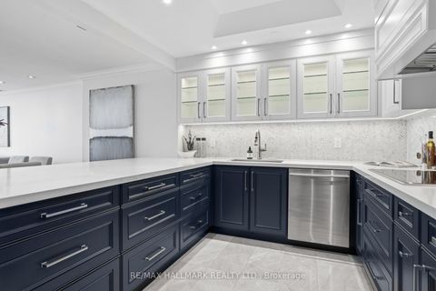 Photo 16 at 1005 - 211 Queens Quay W, Waterfront Communities C1, Toronto