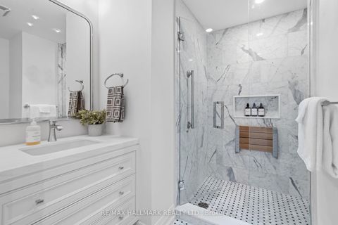 Photo 35 at 1005 - 211 Queens Quay W, Waterfront Communities C1, Toronto