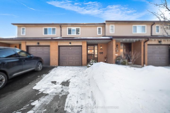 Photo 1 at 43 - 725 Vermouth Avenue, Mississauga Valleys, Mississauga