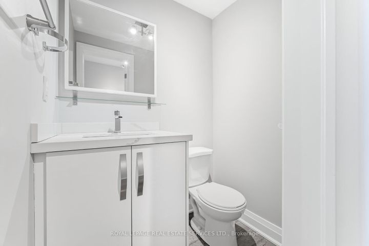 Photo 20 at 43 - 725 Vermouth Avenue, Mississauga Valleys, Mississauga