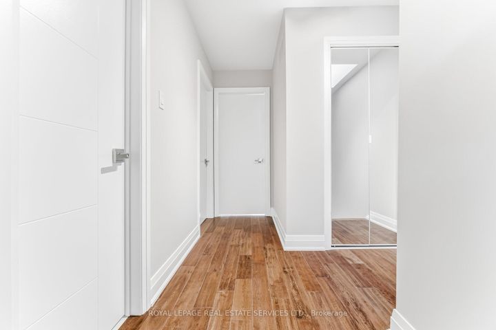 Photo 23 at 43 - 725 Vermouth Avenue, Mississauga Valleys, Mississauga