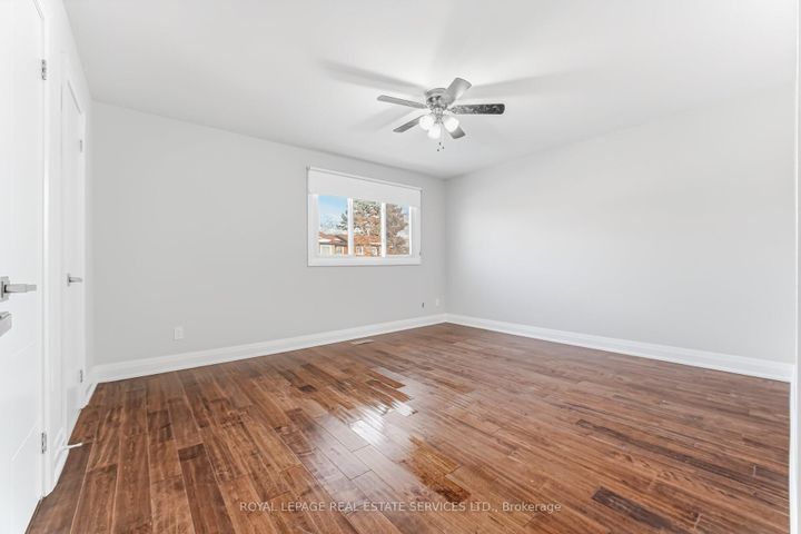 Photo 25 at 43 - 725 Vermouth Avenue, Mississauga Valleys, Mississauga