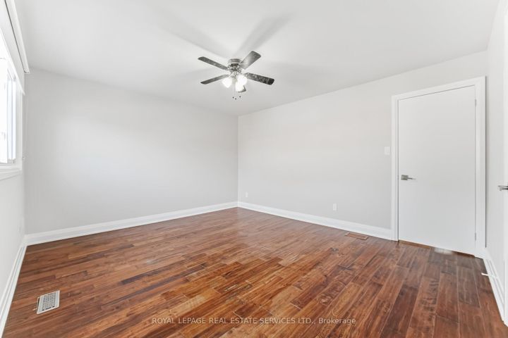 Photo 27 at 43 - 725 Vermouth Avenue, Mississauga Valleys, Mississauga