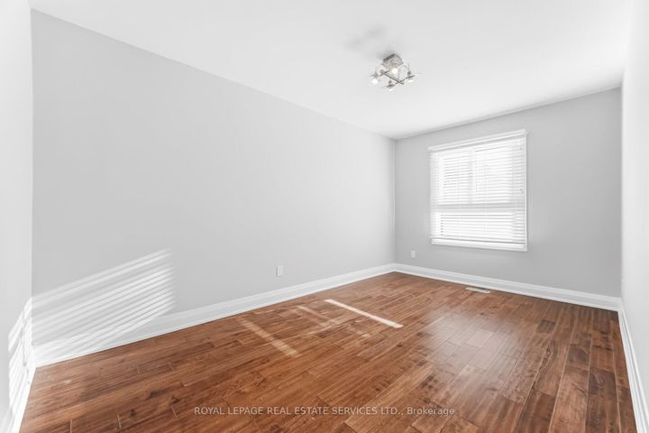 Photo 32 at 43 - 725 Vermouth Avenue, Mississauga Valleys, Mississauga