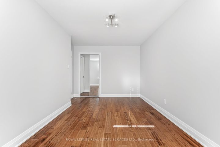 Photo 34 at 43 - 725 Vermouth Avenue, Mississauga Valleys, Mississauga