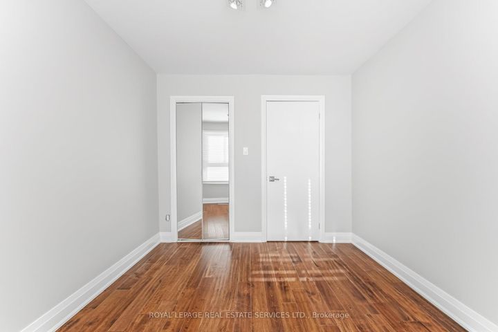 Photo 37 at 43 - 725 Vermouth Avenue, Mississauga Valleys, Mississauga