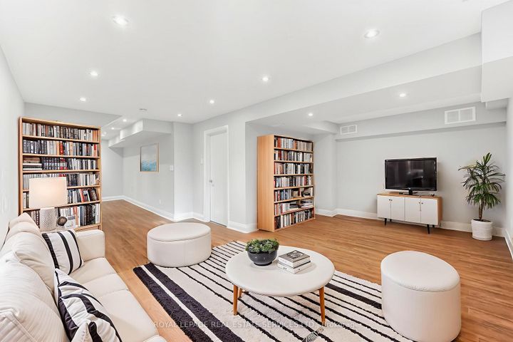 Photo 42 at 43 - 725 Vermouth Avenue, Mississauga Valleys, Mississauga