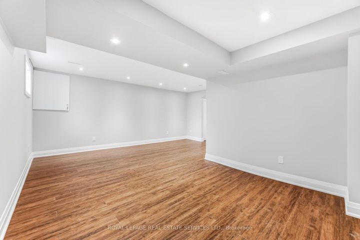 Photo 44 at 43 - 725 Vermouth Avenue, Mississauga Valleys, Mississauga