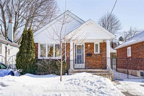 Photo 2 at 307 Glebemount Avenue, East York, Toronto