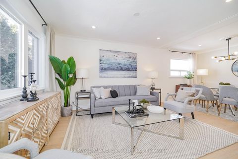 Photo 13 at 307 Glebemount Avenue, East York, Toronto