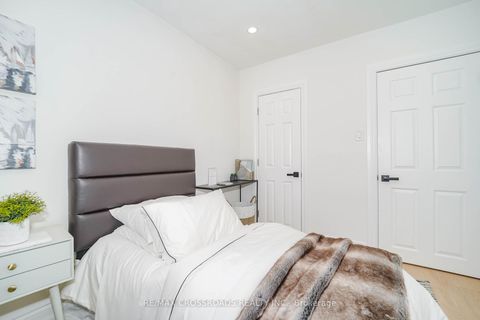 Photo 30 at 307 Glebemount Avenue, East York, Toronto