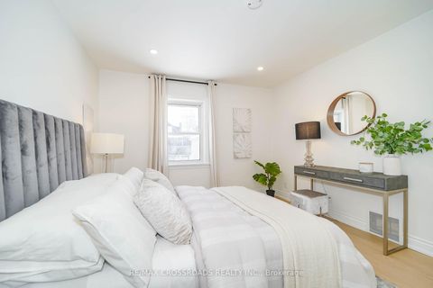 Photo 35 at 307 Glebemount Avenue, East York, Toronto