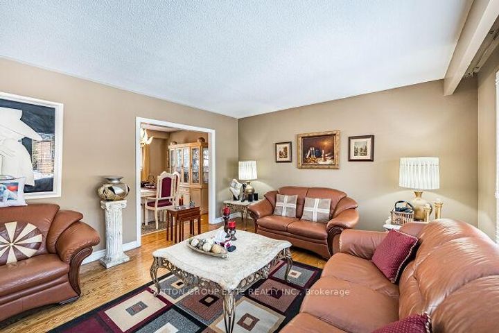 Photo 8 at 1290 Winding Trail N, Applewood, Mississauga