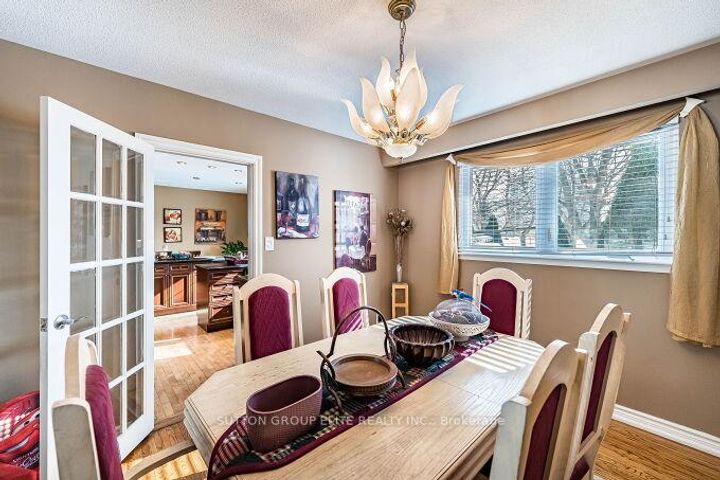 Photo 9 at 1290 Winding Trail N, Applewood, Mississauga