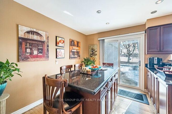 Photo 14 at 1290 Winding Trail N, Applewood, Mississauga