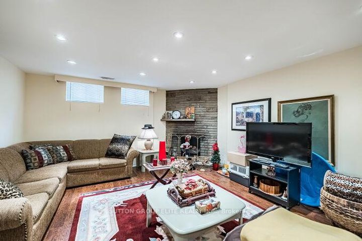 Photo 29 at 1290 Winding Trail N, Applewood, Mississauga