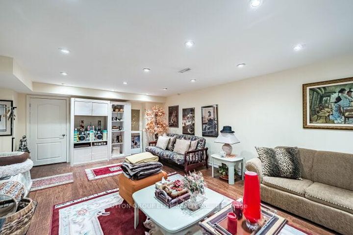 Photo 31 at 1290 Winding Trail N, Applewood, Mississauga