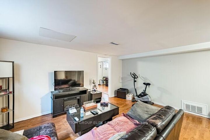 Photo 41 at 1290 Winding Trail N, Applewood, Mississauga