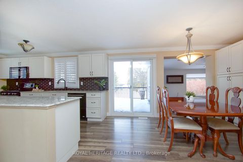 Photo 15 at 11 Heritage Lane, Newcastle, Clarington