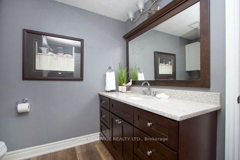 Photo 18 at 11 Heritage Lane, Newcastle, Clarington