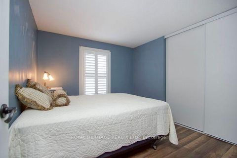 Photo 27 at 11 Heritage Lane, Newcastle, Clarington