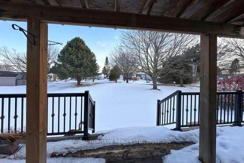 Photo 30 at 11 Heritage Lane, Newcastle, Clarington