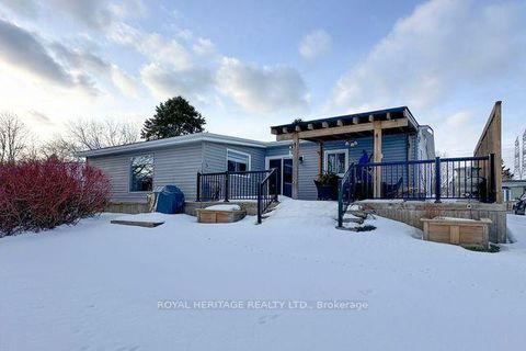 Photo 31 at 11 Heritage Lane, Newcastle, Clarington