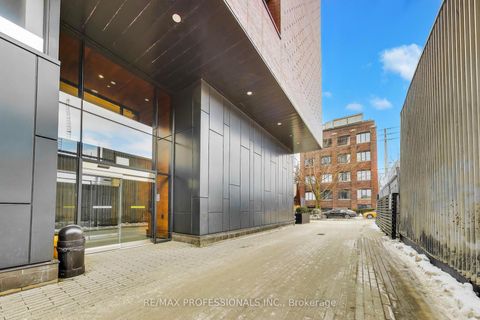 Photo 3 at 414 - 383 Sorauren Avenue, Roncesvalles, Toronto