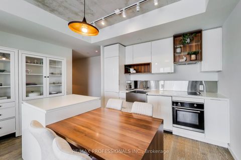 Photo 12 at 414 - 383 Sorauren Avenue, Roncesvalles, Toronto