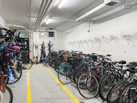 Photo 32 at 414 - 383 Sorauren Avenue, Roncesvalles, Toronto