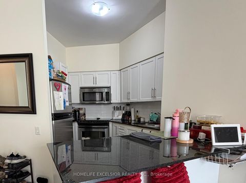 Photo 5 at 2411 - 15 Windermere Avenue, Swansea, Toronto