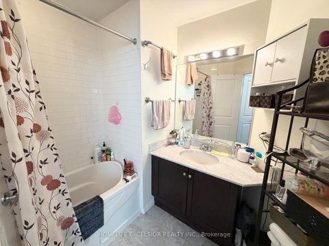 Photo 10 at 2411 - 15 Windermere Avenue, Swansea, Toronto